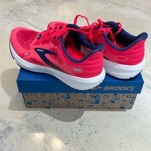 WOMEN BROOKS 120373 1D 604 LAUNCH 9 RUNNING SHOES SIZE 7 MEDIUM SPEED/NEUTRAL